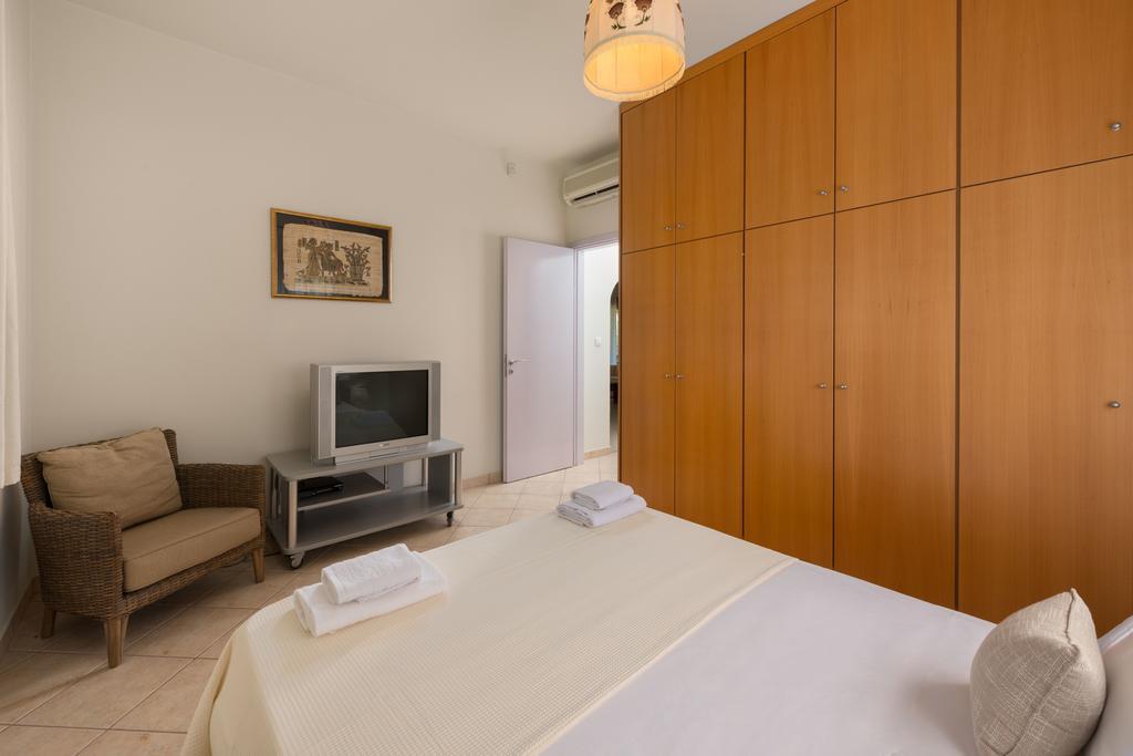 Villa Blue & View Asgourou